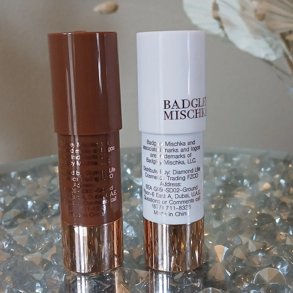 New Badgley Mischka Full Size Bronzer And Highlihter Duo Stick Set